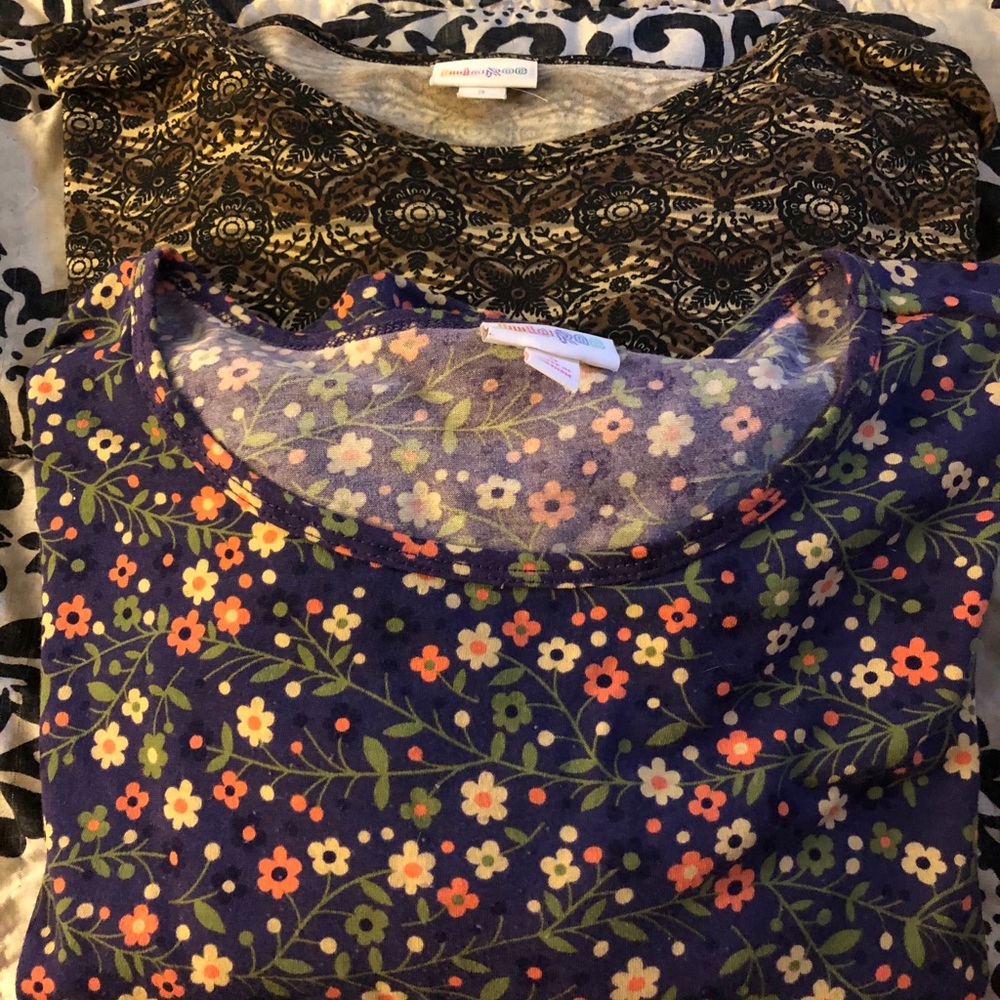 2 LuLaRoe perfect tees